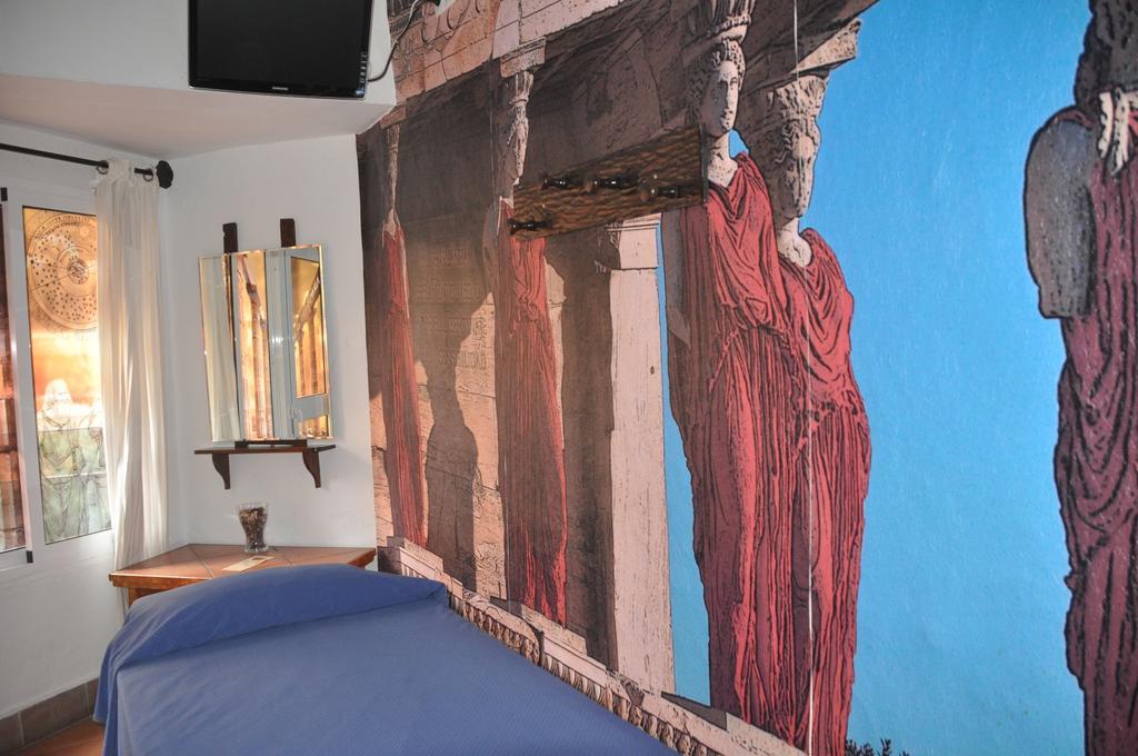 Hostal Tematico El Cid Fuengirola Chambre photo