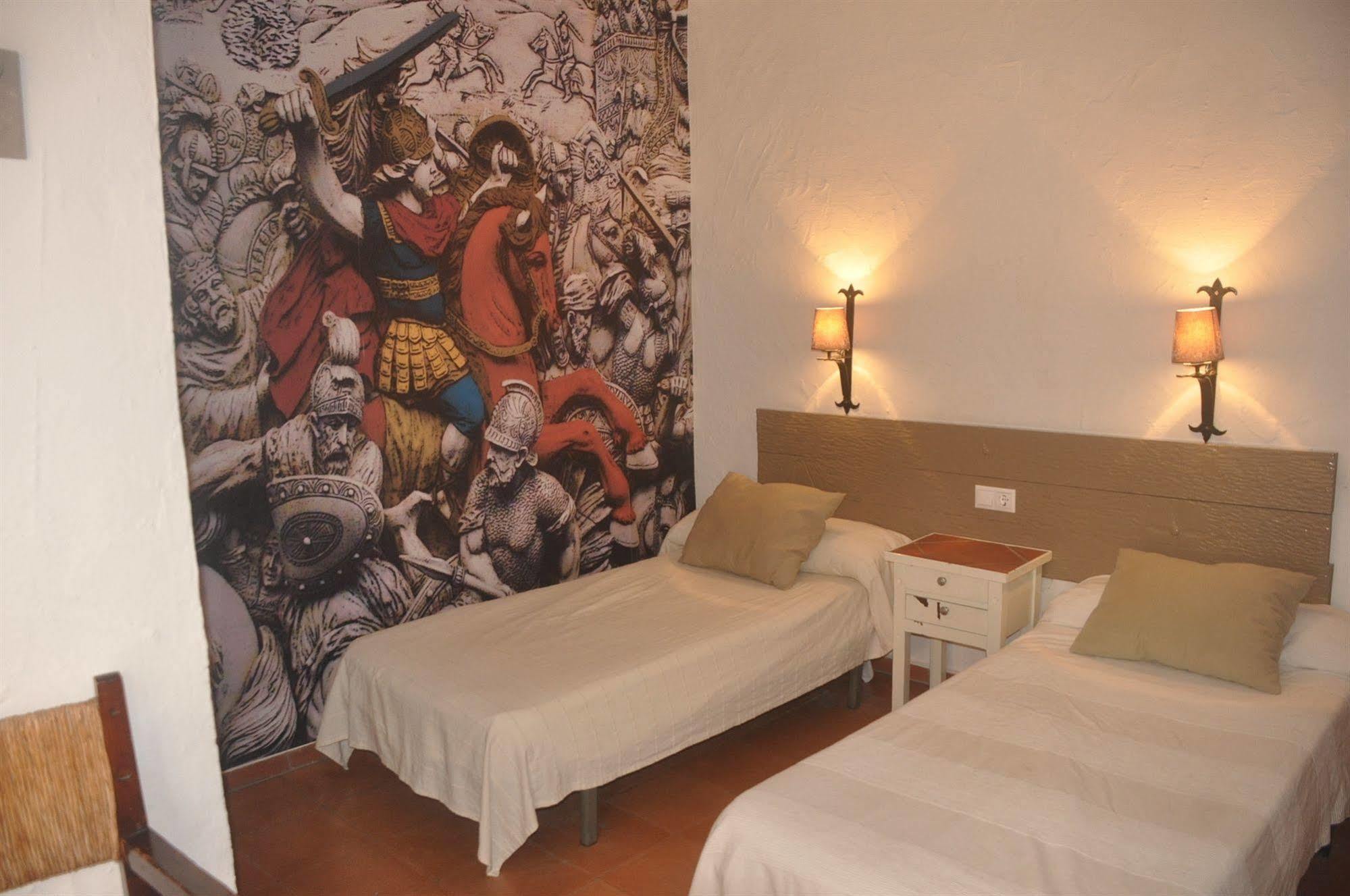 Hostal Tematico El Cid Fuengirola Extérieur photo
